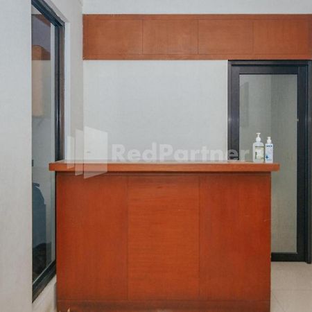 De Lugano Scbd Syariah Mitra Reddoorz Hotel Jakarta Kültér fotó