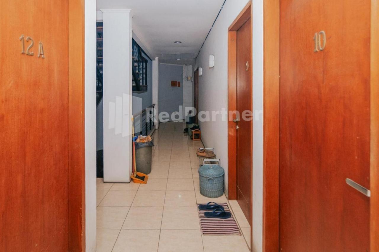 De Lugano Scbd Syariah Mitra Reddoorz Hotel Jakarta Kültér fotó