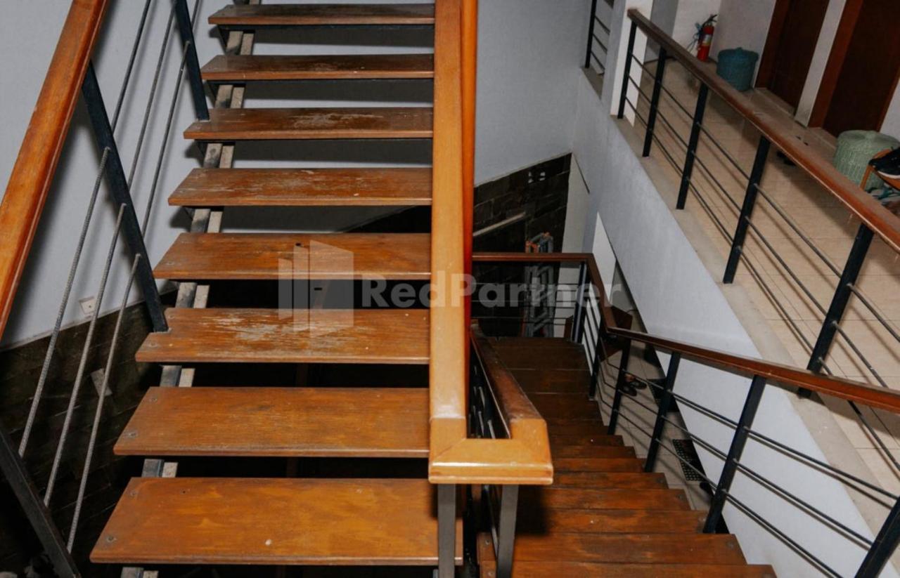De Lugano Scbd Syariah Mitra Reddoorz Hotel Jakarta Kültér fotó